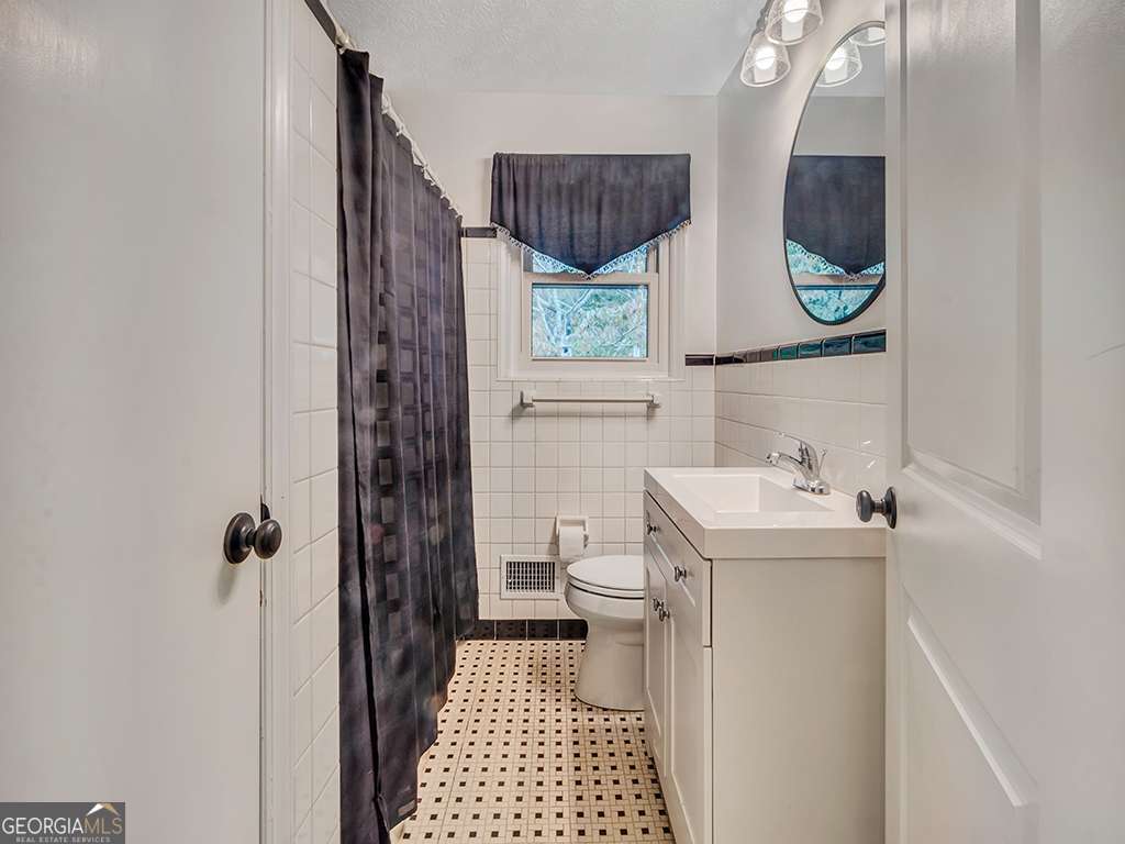 Fountainbleau - Residential Lease