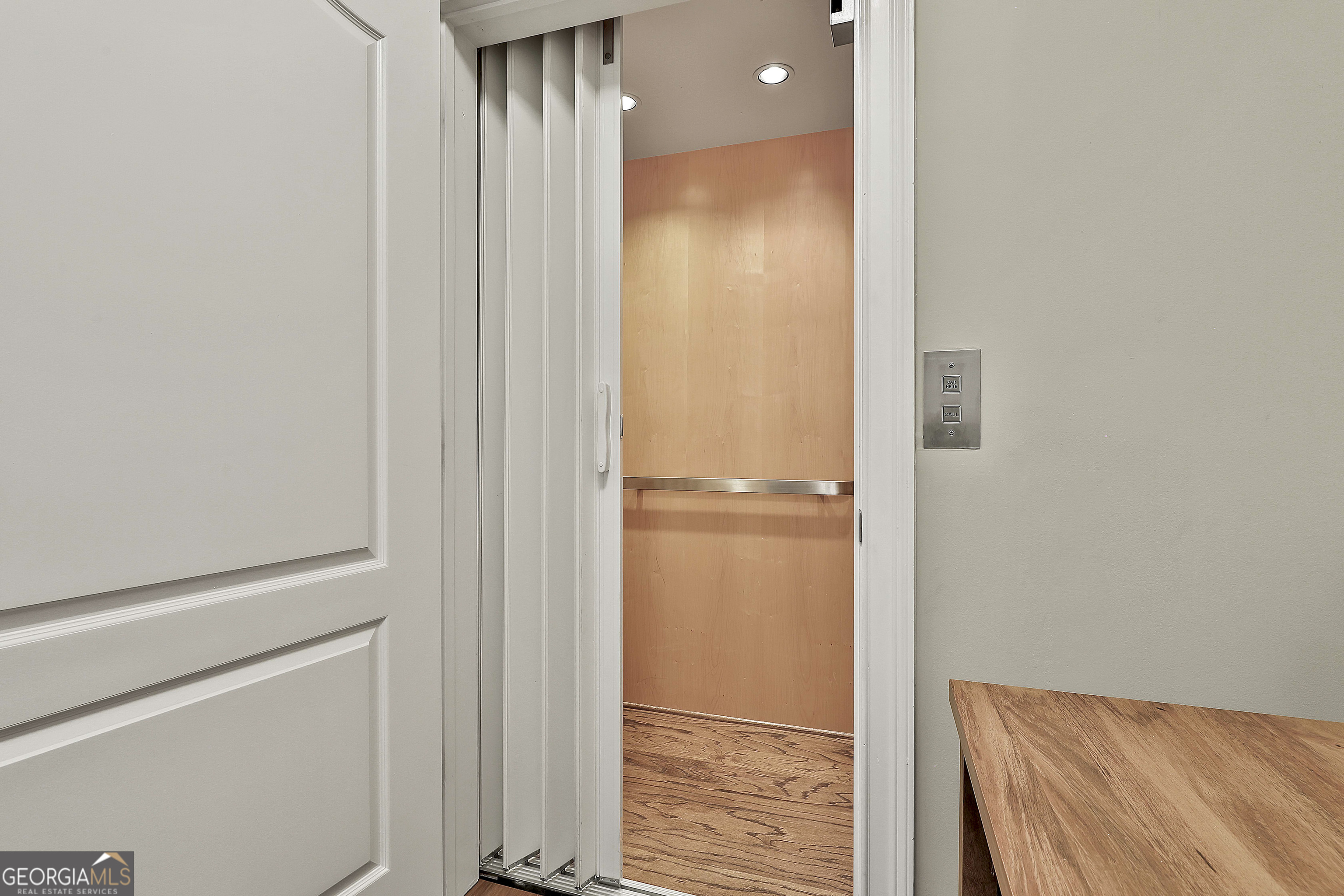 Newnan, Georgia 30263, United States, 5 Bedrooms Bedrooms, ,5 BathroomsBathrooms,Residential,Active,211743