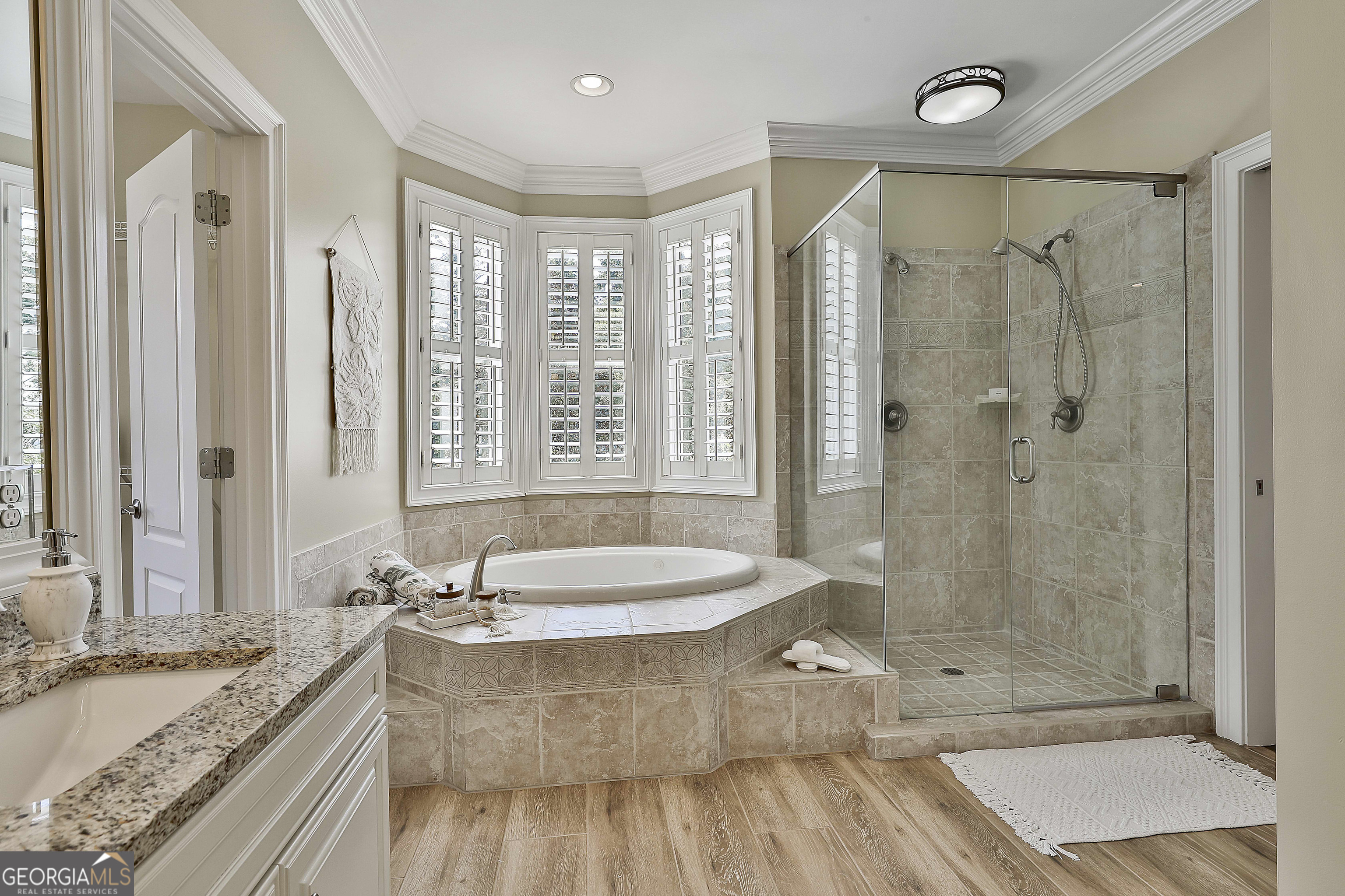 Newnan, Georgia 30263, United States, 5 Bedrooms Bedrooms, ,5 BathroomsBathrooms,Residential,Active,211743