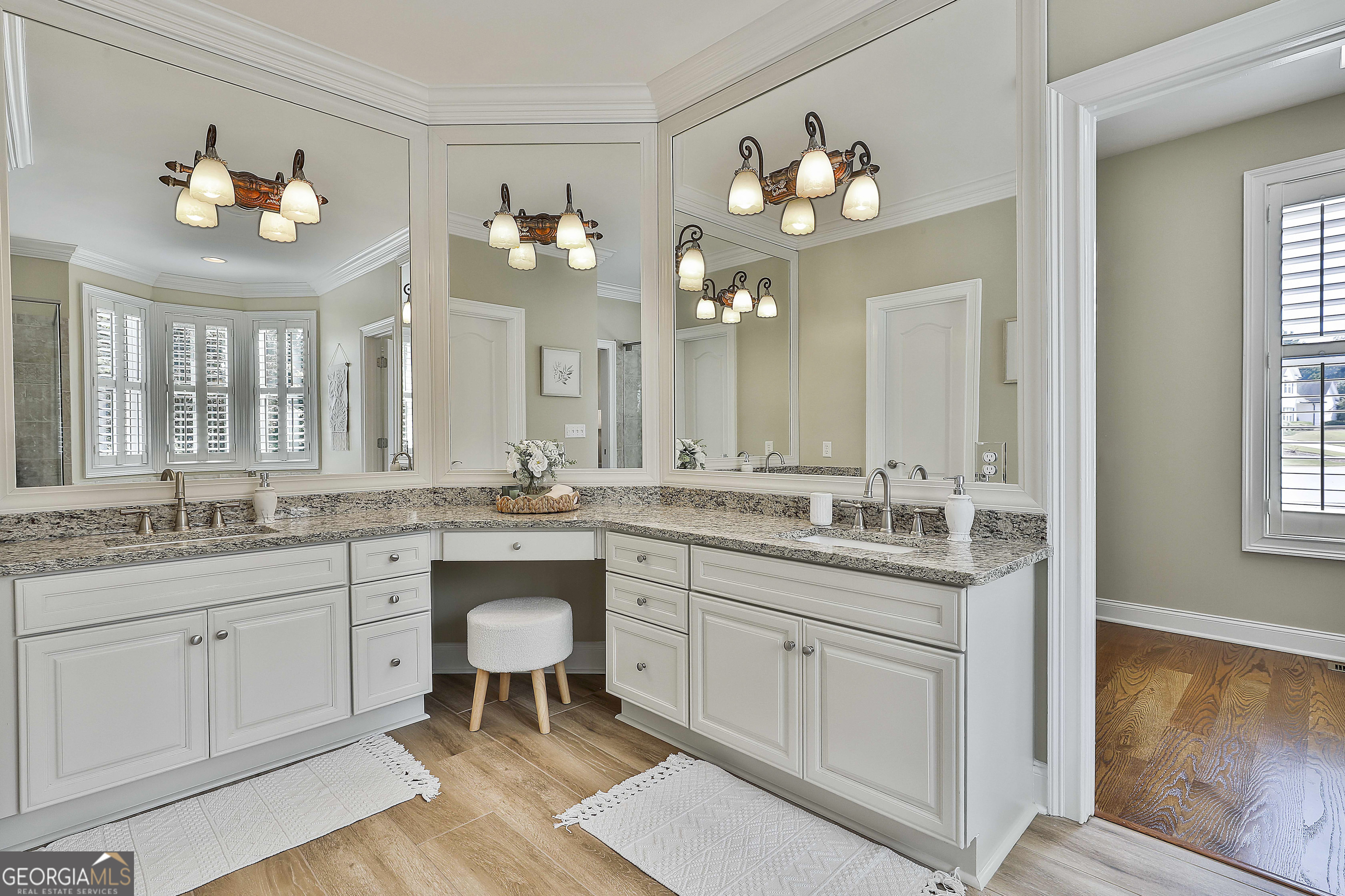 Newnan, Georgia 30263, United States, 5 Bedrooms Bedrooms, ,5 BathroomsBathrooms,Residential,Active,211743