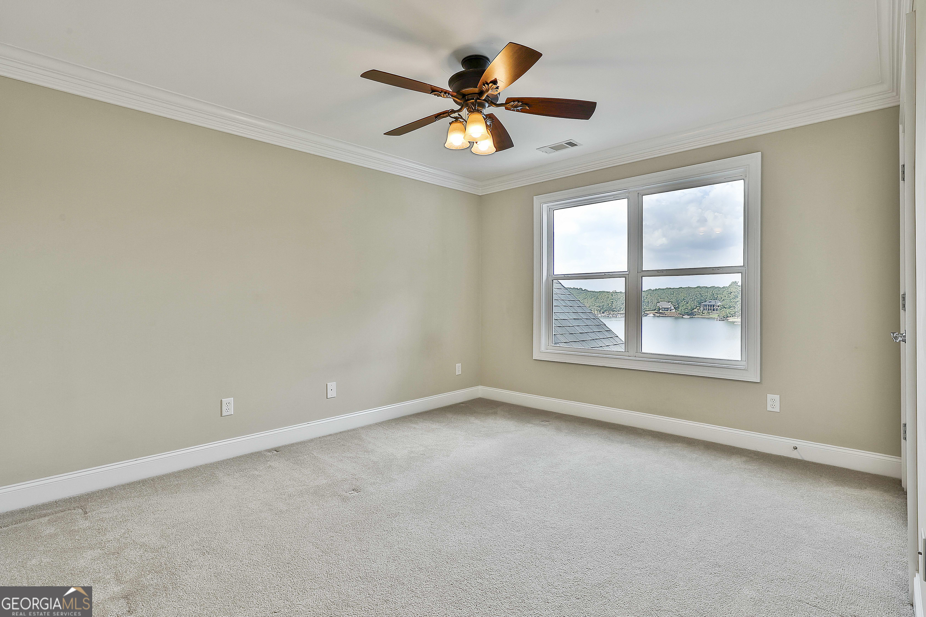 Newnan, Georgia 30263, United States, 5 Bedrooms Bedrooms, ,5 BathroomsBathrooms,Residential,Active,211743