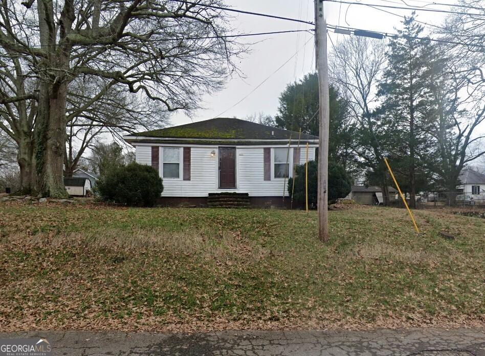 This home is located in the small mill village neighborhood of Palmetto GA. Come tour this 2 bedroom, 2 bath home. The home is being sold as part of an estate sell and being sold "as-is. This is a tenant occupied home, please do not go to home without agent.
