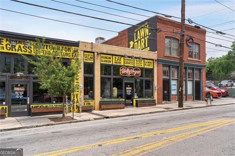 330 McGill Place - Residential