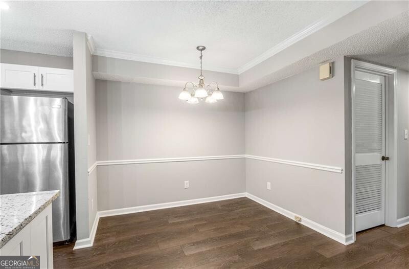 330 McGill Place - Residential