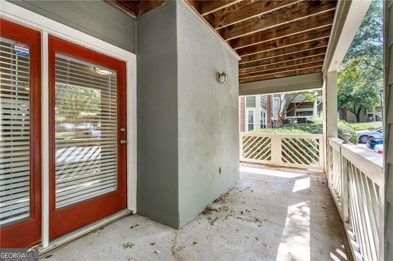 330 McGill Place - Residential