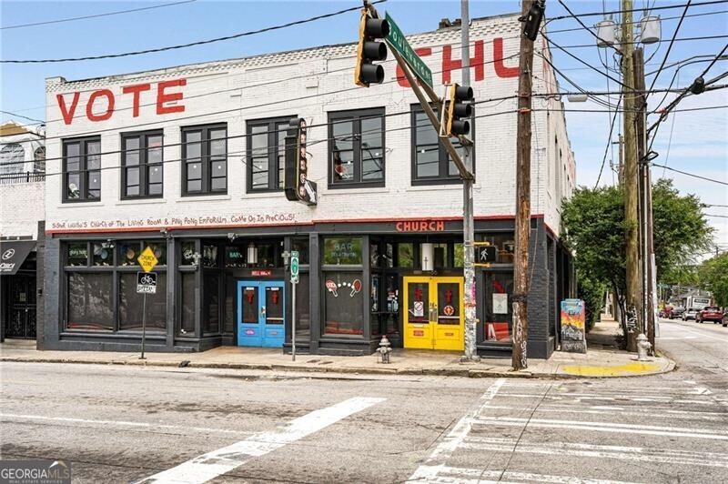 330 McGill Place - Residential