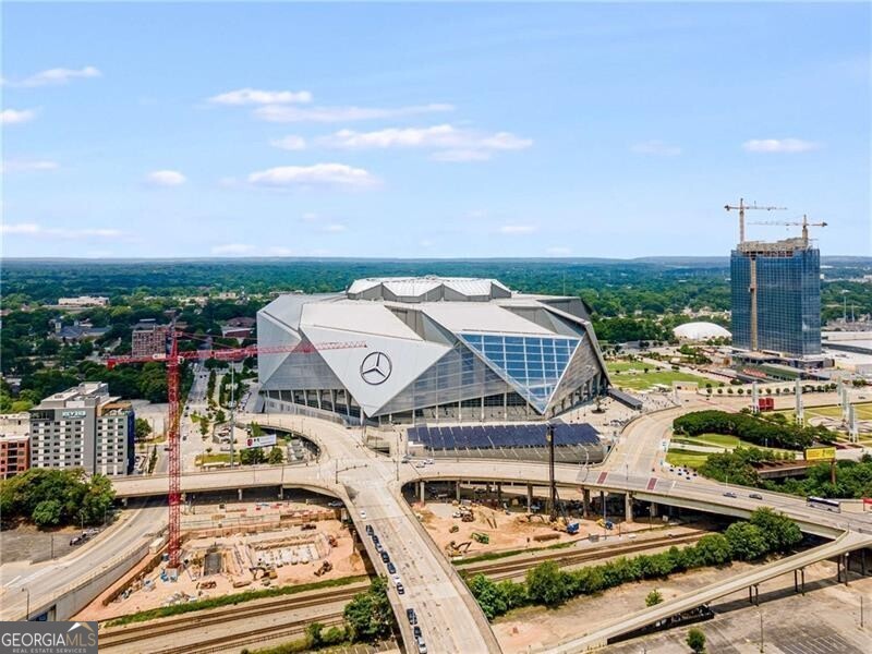 330 McGill Place - Residential