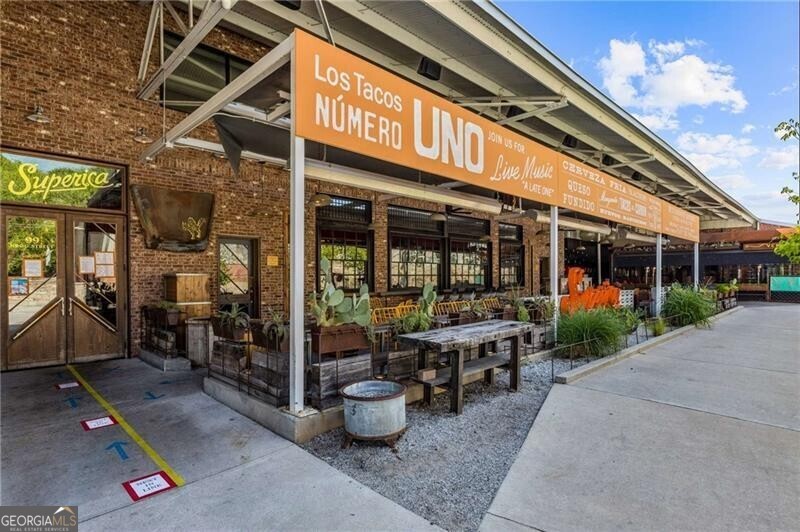 330 McGill Place - Residential