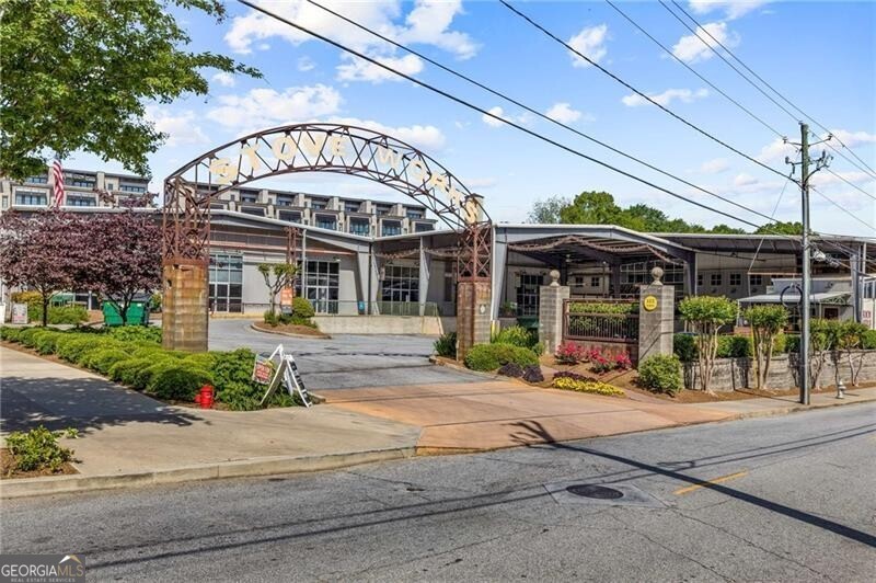 330 McGill Place - Residential