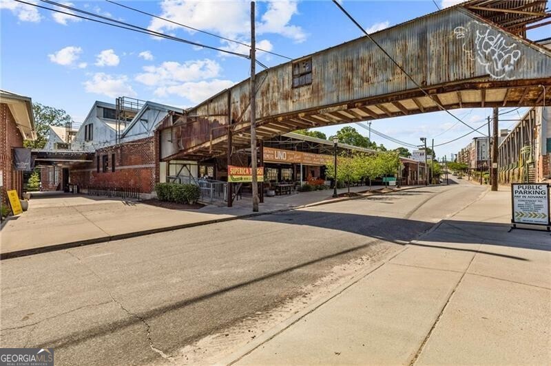 330 McGill Place - Residential