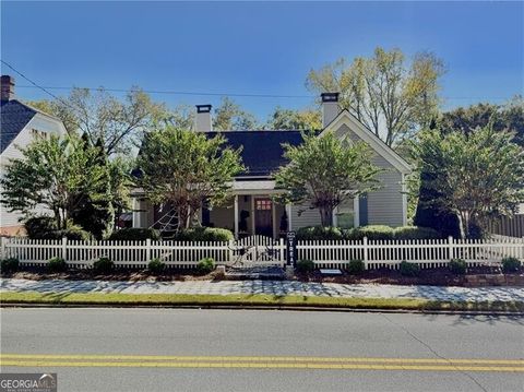 Photo of 29 Sessions Street NW, Marietta, GA 30060 (MLS # 10632076)
