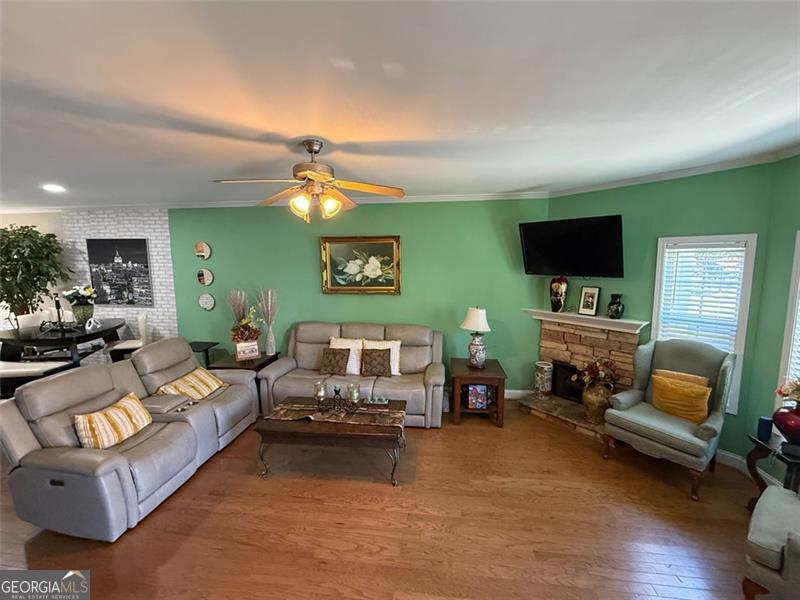 251 DERBY CT