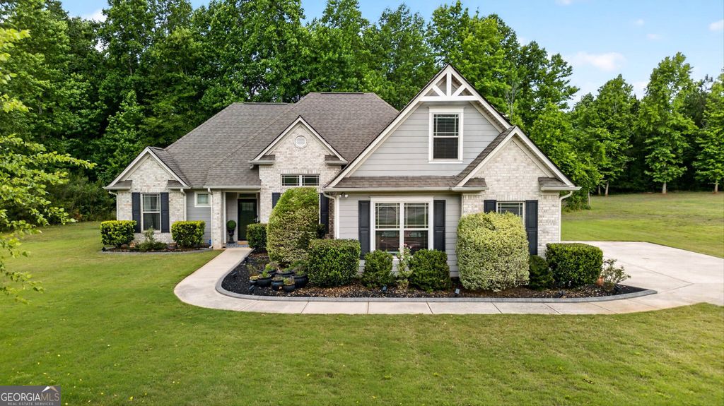 Photo of 12359 Hillcrest Drive, Hampton, GA 30228 (MLS # 10770722)
