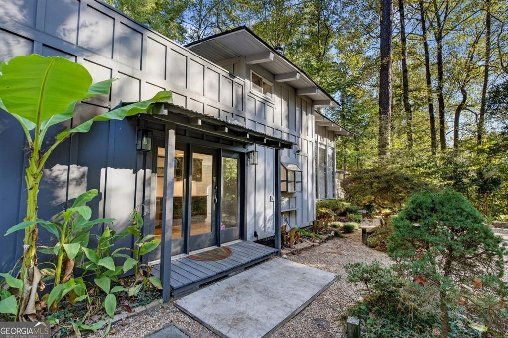 Photo of 3813 Watkins Place NE, Brookhaven, GA 30319 (MLS # 10660222)