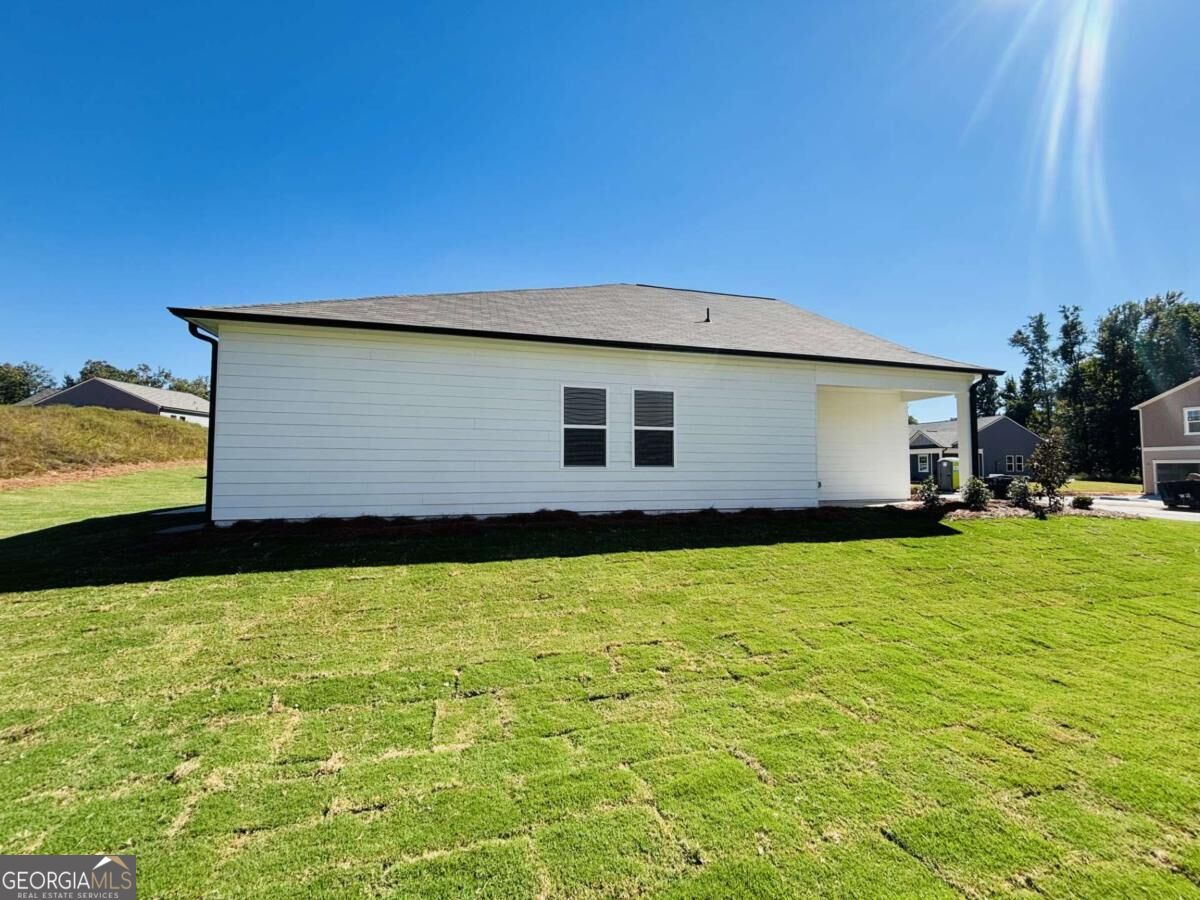48 Crescent DR