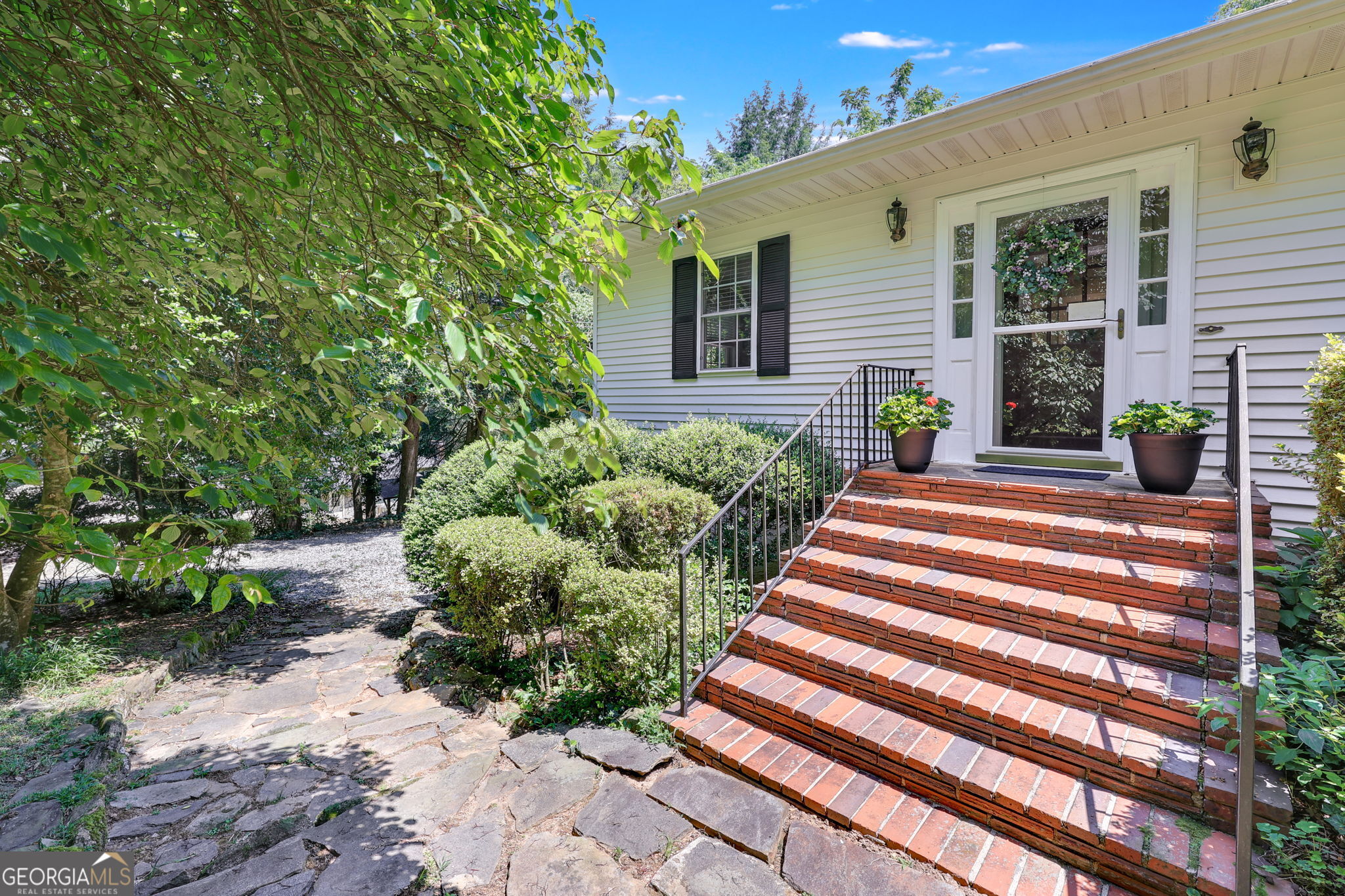 701 Wildwood CIR