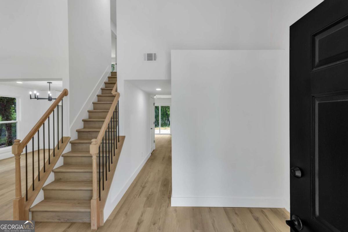 2601 Garland WAY