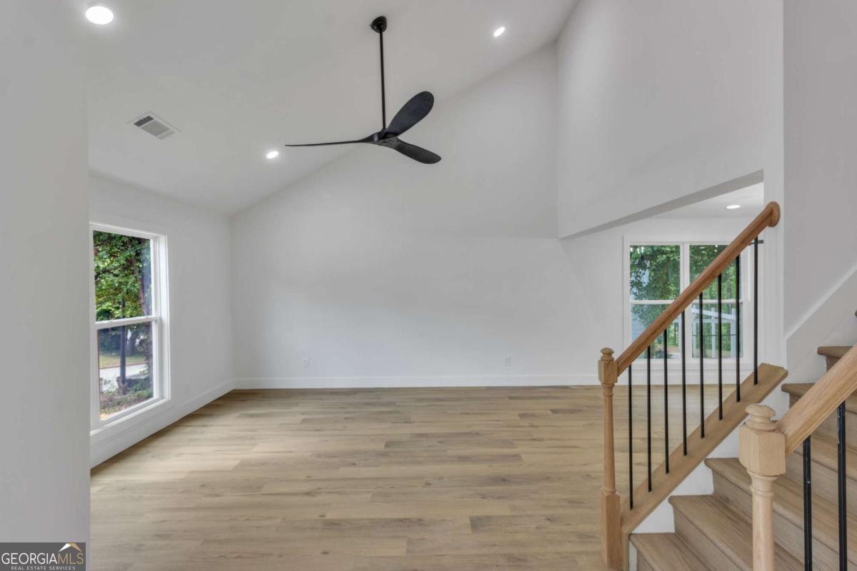 2601 Garland WAY