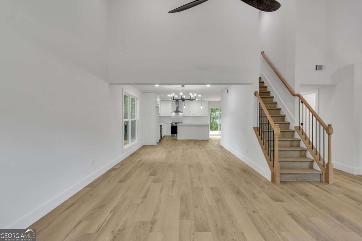 2601 Garland WAY