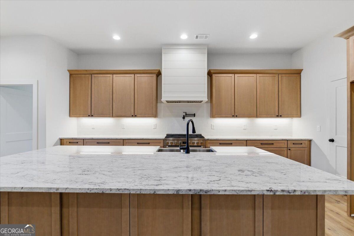 115 Oak Hill CIR