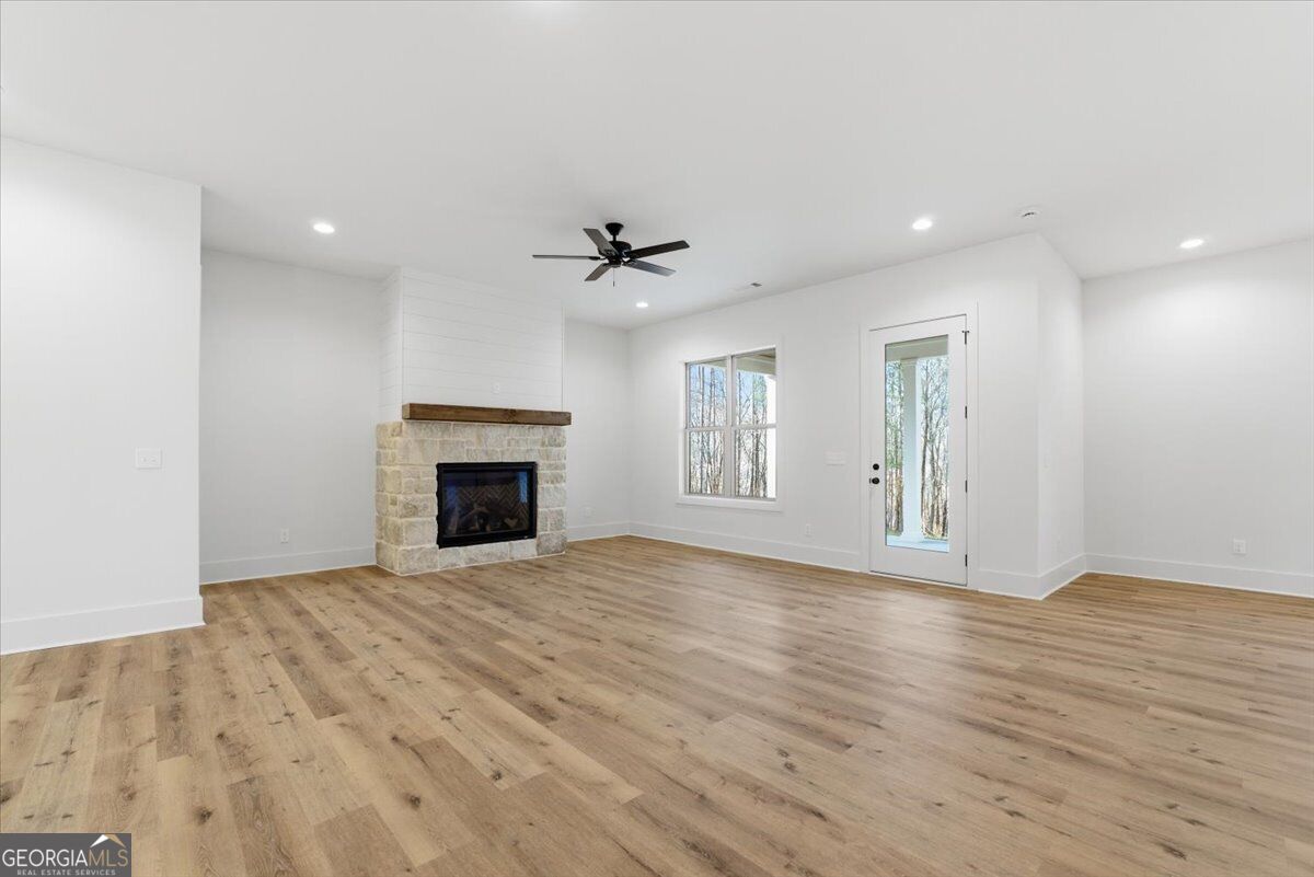115 Oak Hill CIR