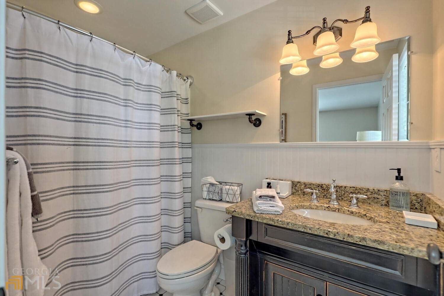 Clarkesville, Georgia 30523, United States, 3 Bedrooms Bedrooms, ,3 BathroomsBathrooms,Residential,Active,138063