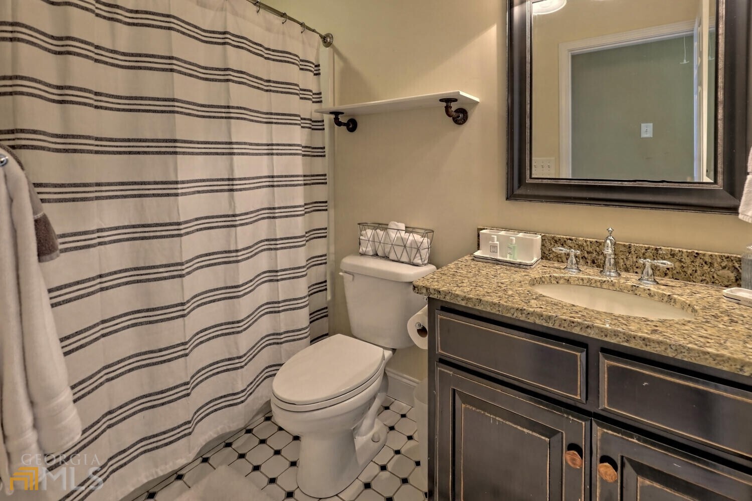 Clarkesville, Georgia 30523, United States, 3 Bedrooms Bedrooms, ,3 BathroomsBathrooms,Residential,Active,138063