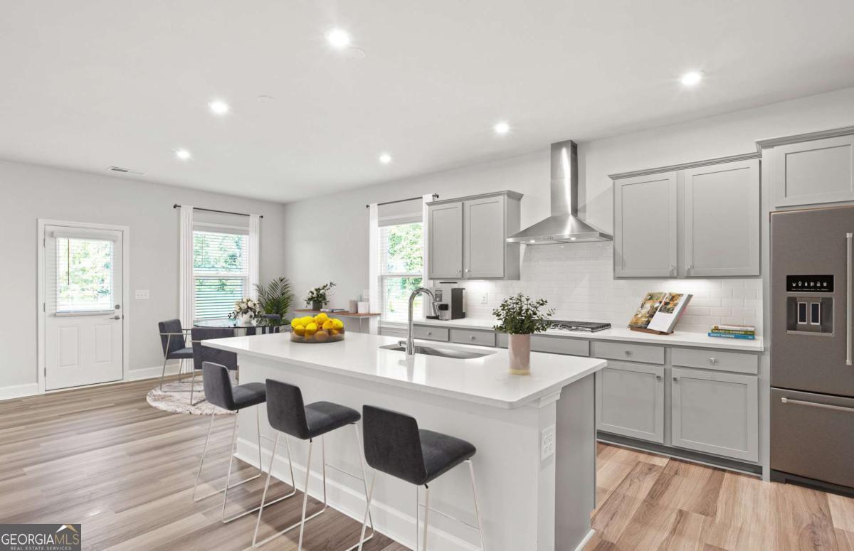 3221 Morris Hills DR