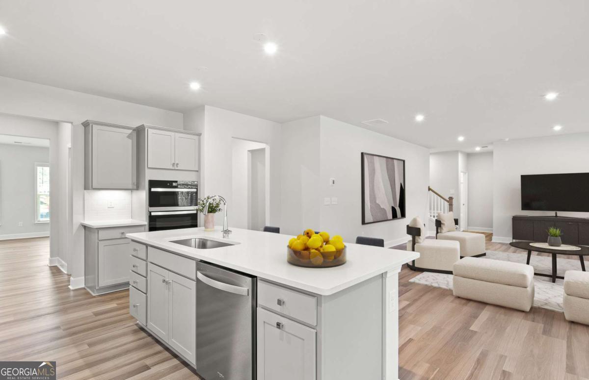 3221 Morris Hills DR