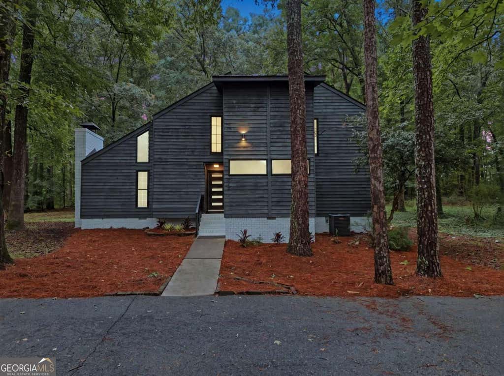 Photo of 720 Twin Pines Road, Covington, GA 30014 (MLS # 10821461)