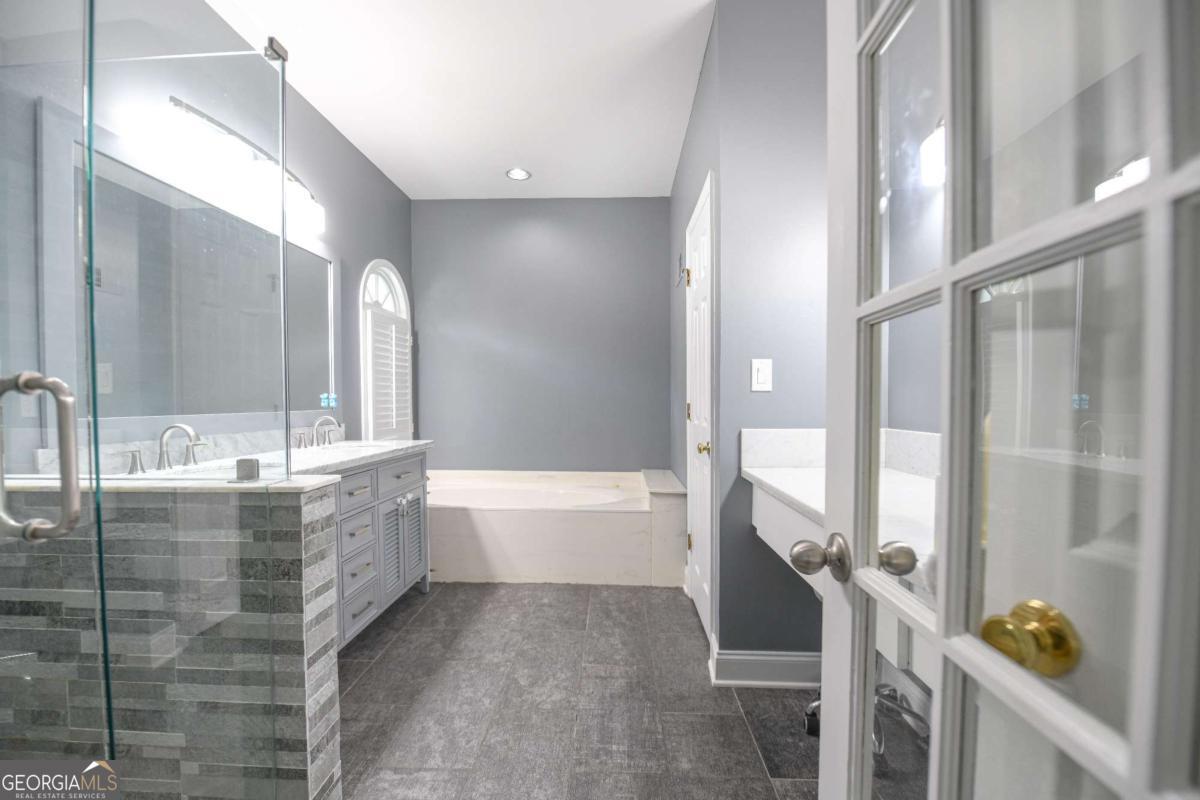 Marietta, Georgia 30068, United States, 4 Bedrooms Bedrooms, ,4 BathroomsBathrooms,Residential,Active,171086