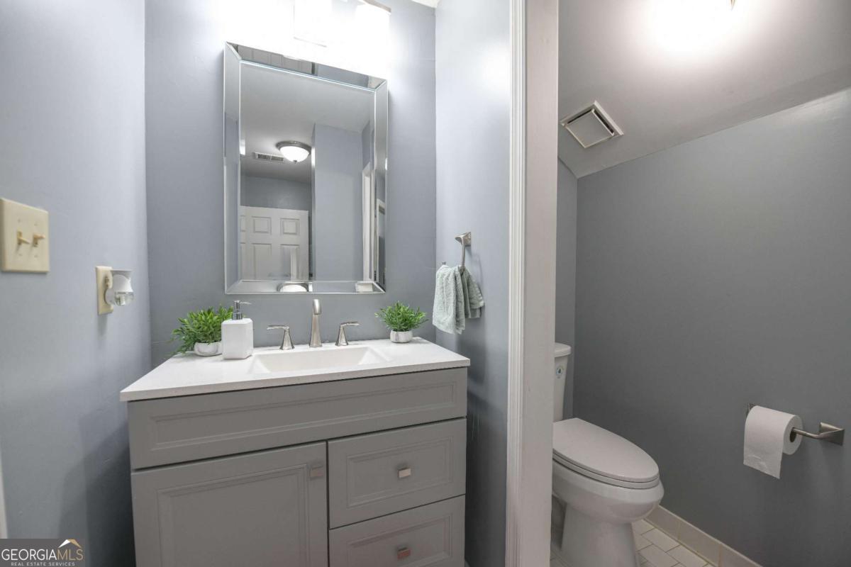 Marietta, Georgia 30068, United States, 4 Bedrooms Bedrooms, ,4 BathroomsBathrooms,Residential,Active,171086