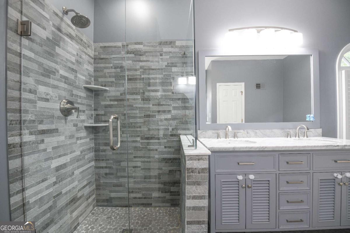 Marietta, Georgia 30068, United States, 4 Bedrooms Bedrooms, ,4 BathroomsBathrooms,Residential,Active,171086