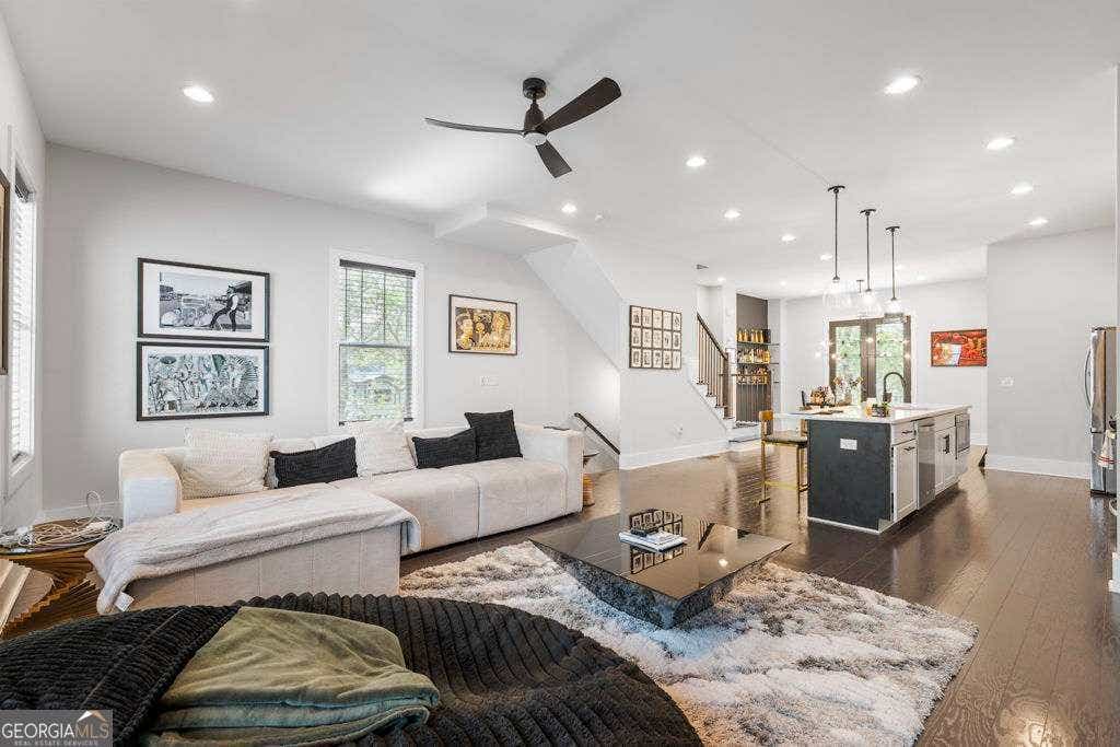 Photo of 2004 Oak Lane NW, Atlanta, GA 30318 (MLS # 10800727)