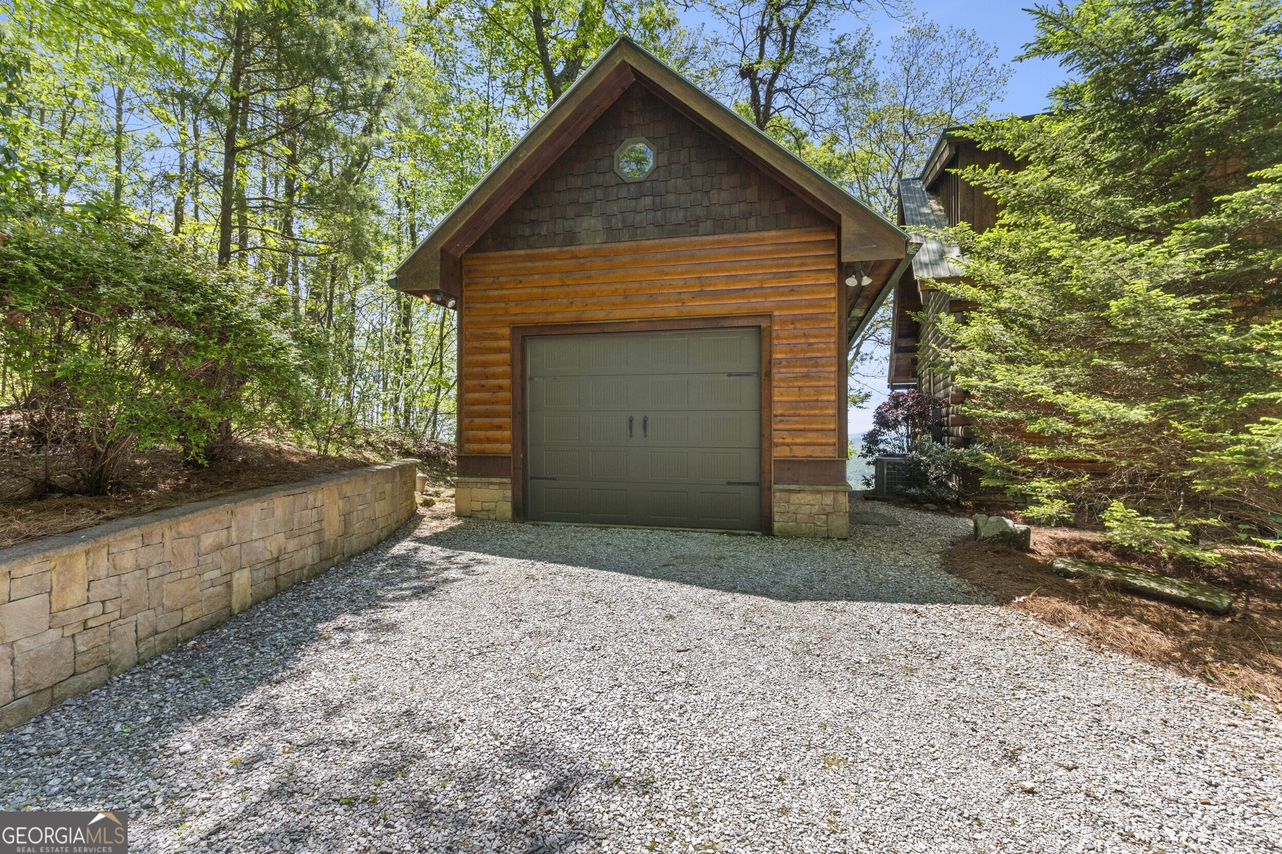 852 Black Bear Den RD