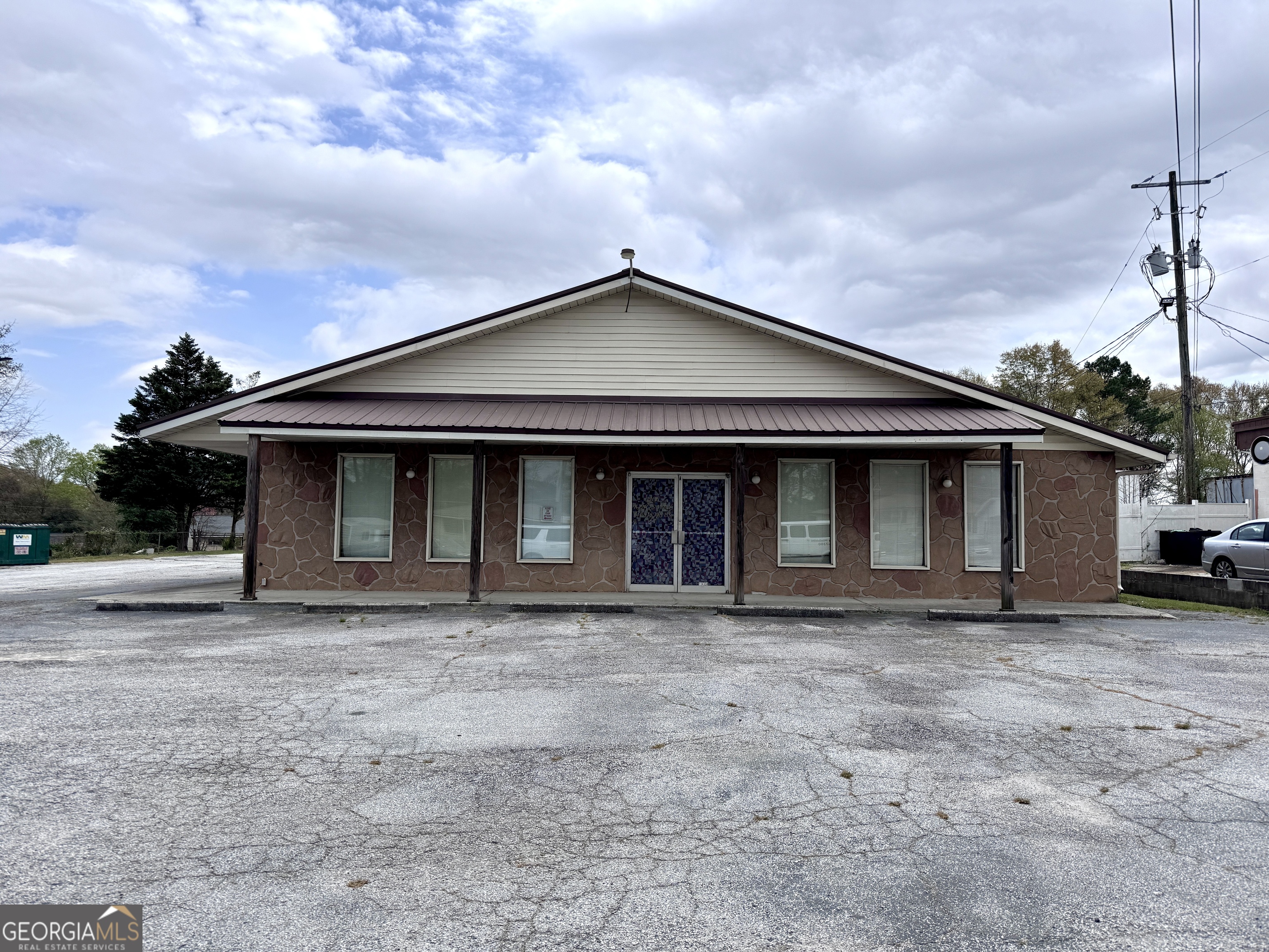 11431 Veterans Memorial HWY