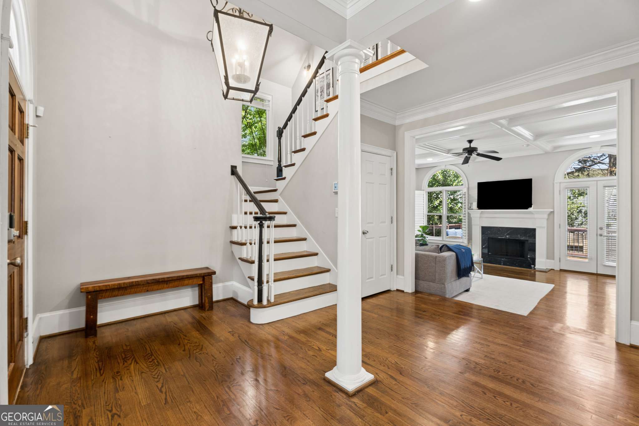 1104 Chantilly CRES NE