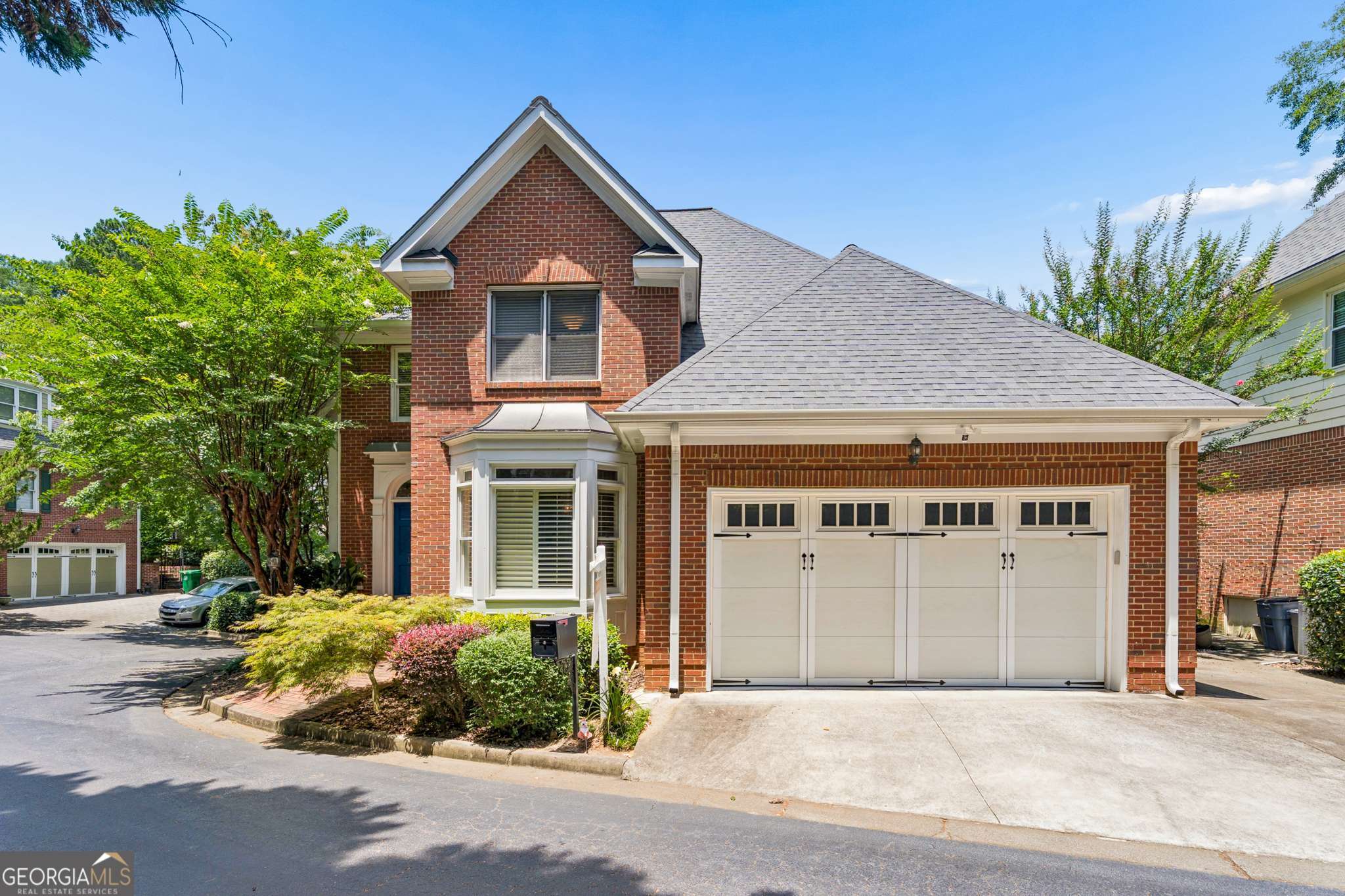 1104 Chantilly CRES NE