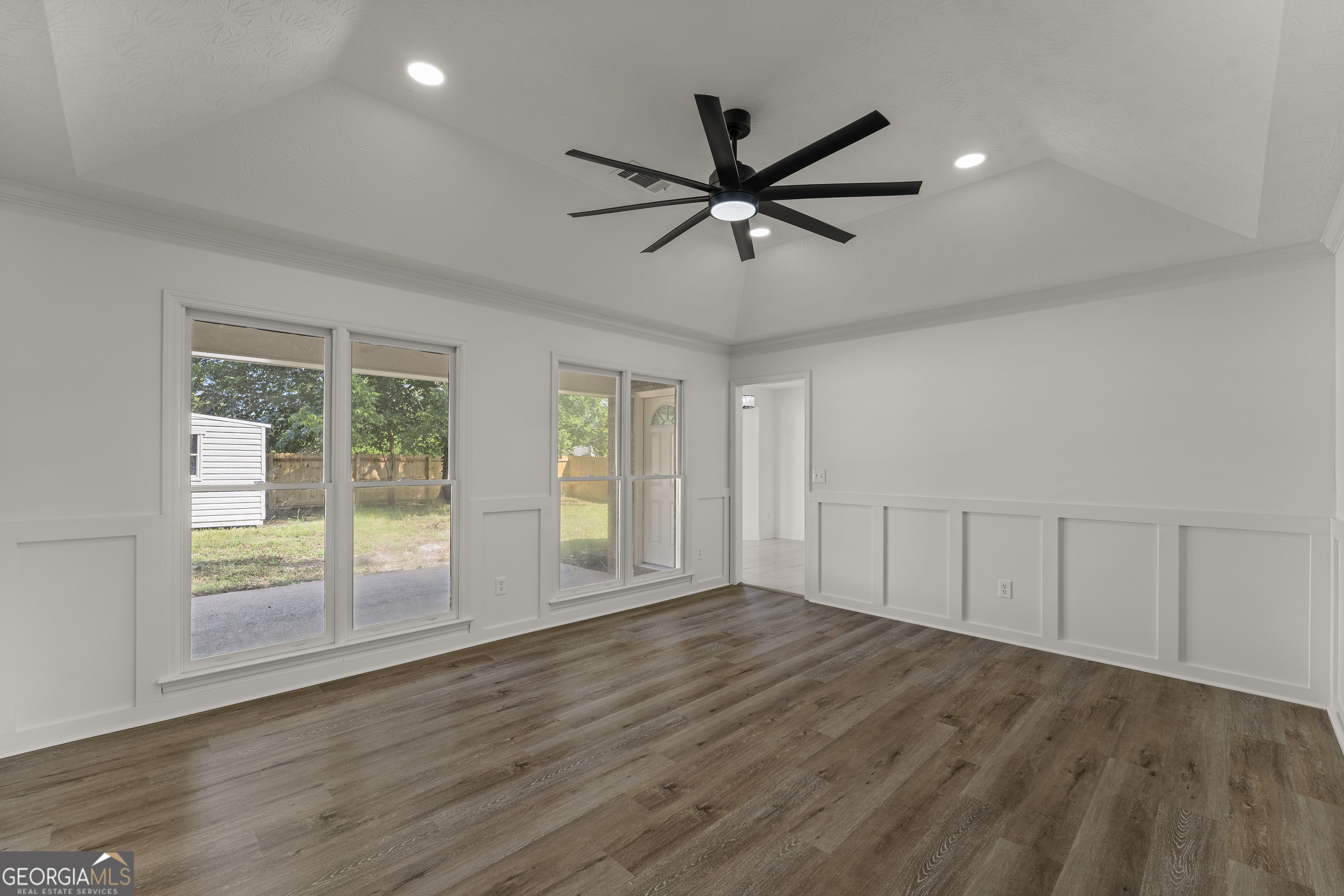 5437 CHATHAM WOODS COURT