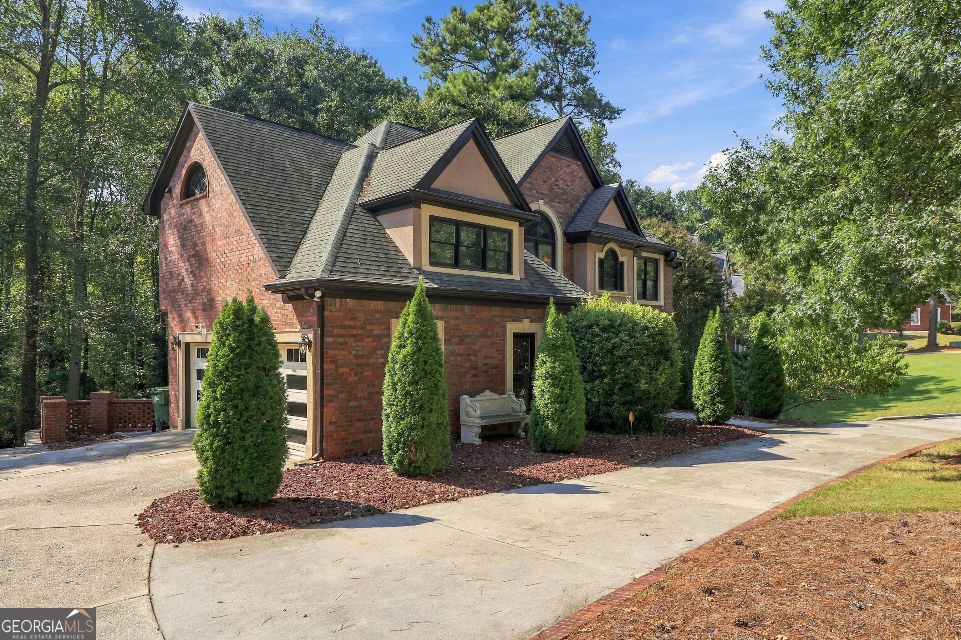1300 Regency Center DR SW