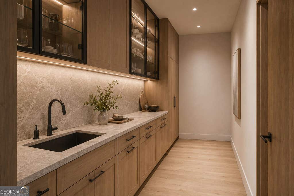 Photo of 4065 Paran Trail NW, Atlanta, GA 30327 (MLS # 10822116)