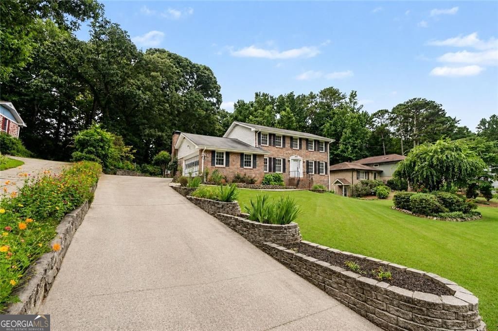 1683 Oak Ridge CIR SW
