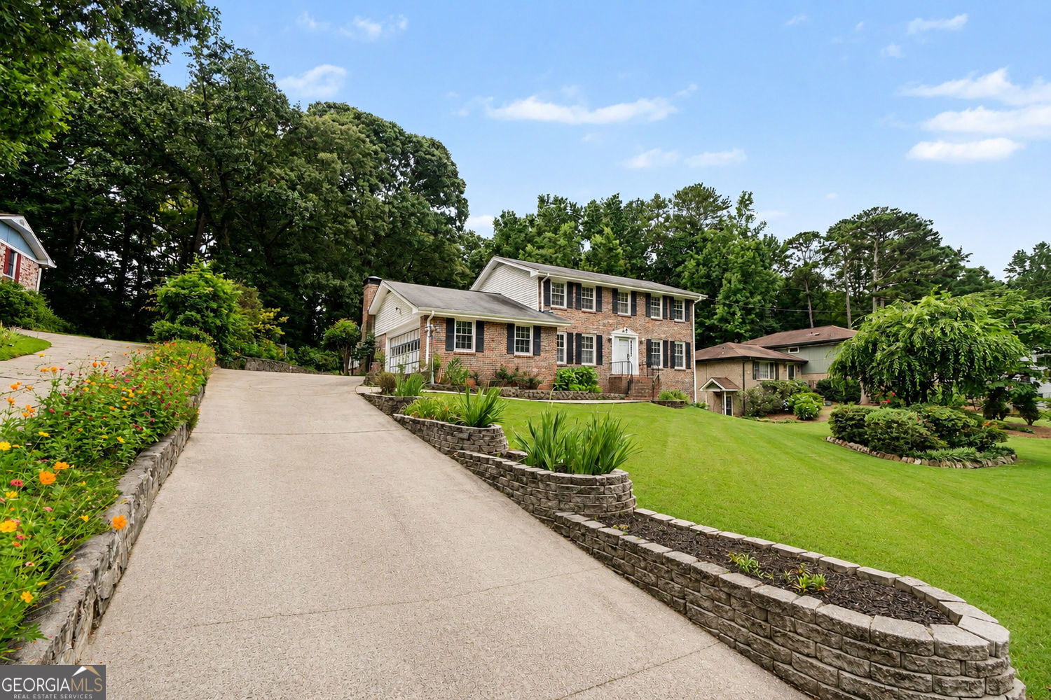 1683 Oak Ridge CIR SW