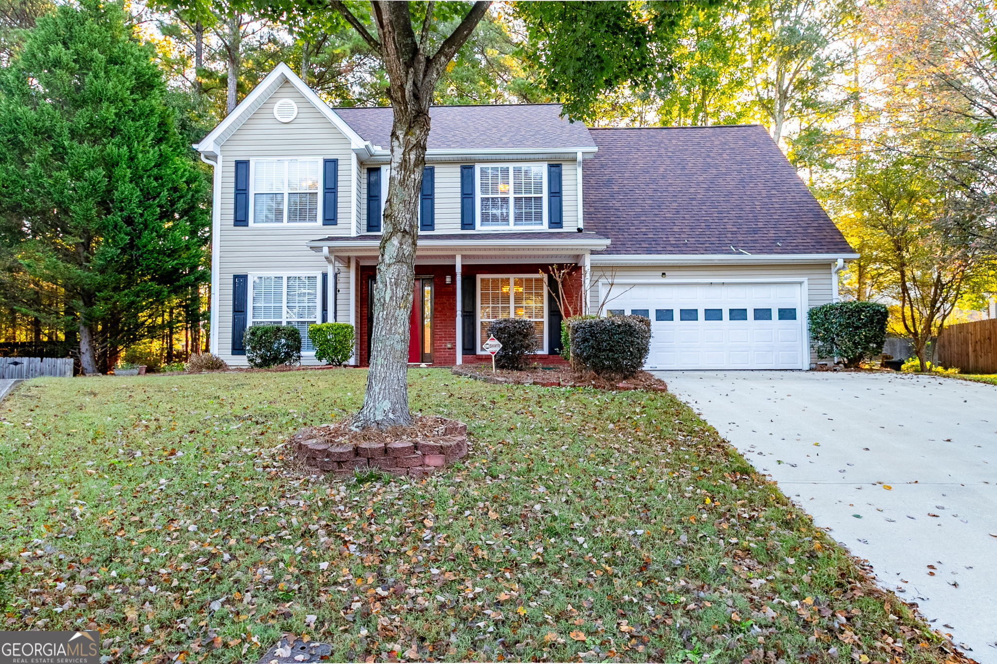 819 Simon WAY