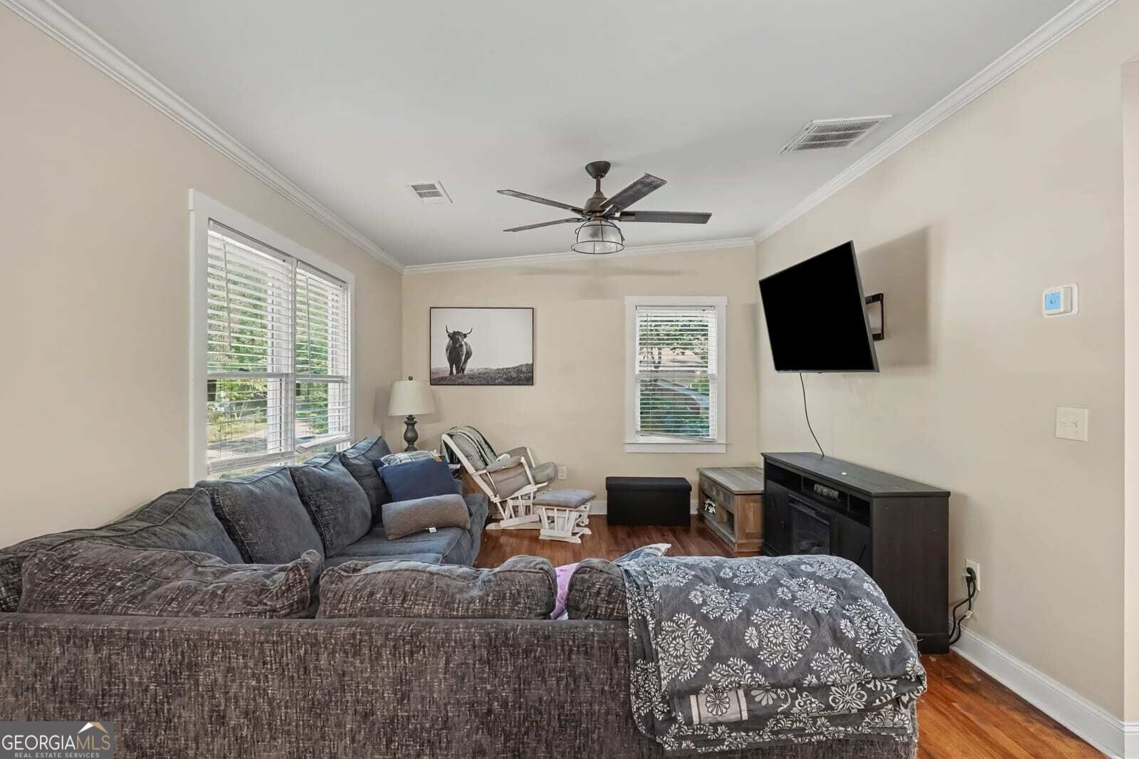 5135 Pinecrest Drive Southwest