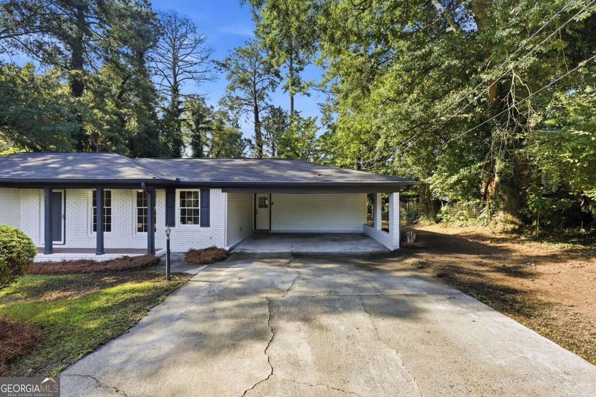 169 Robinhood DR