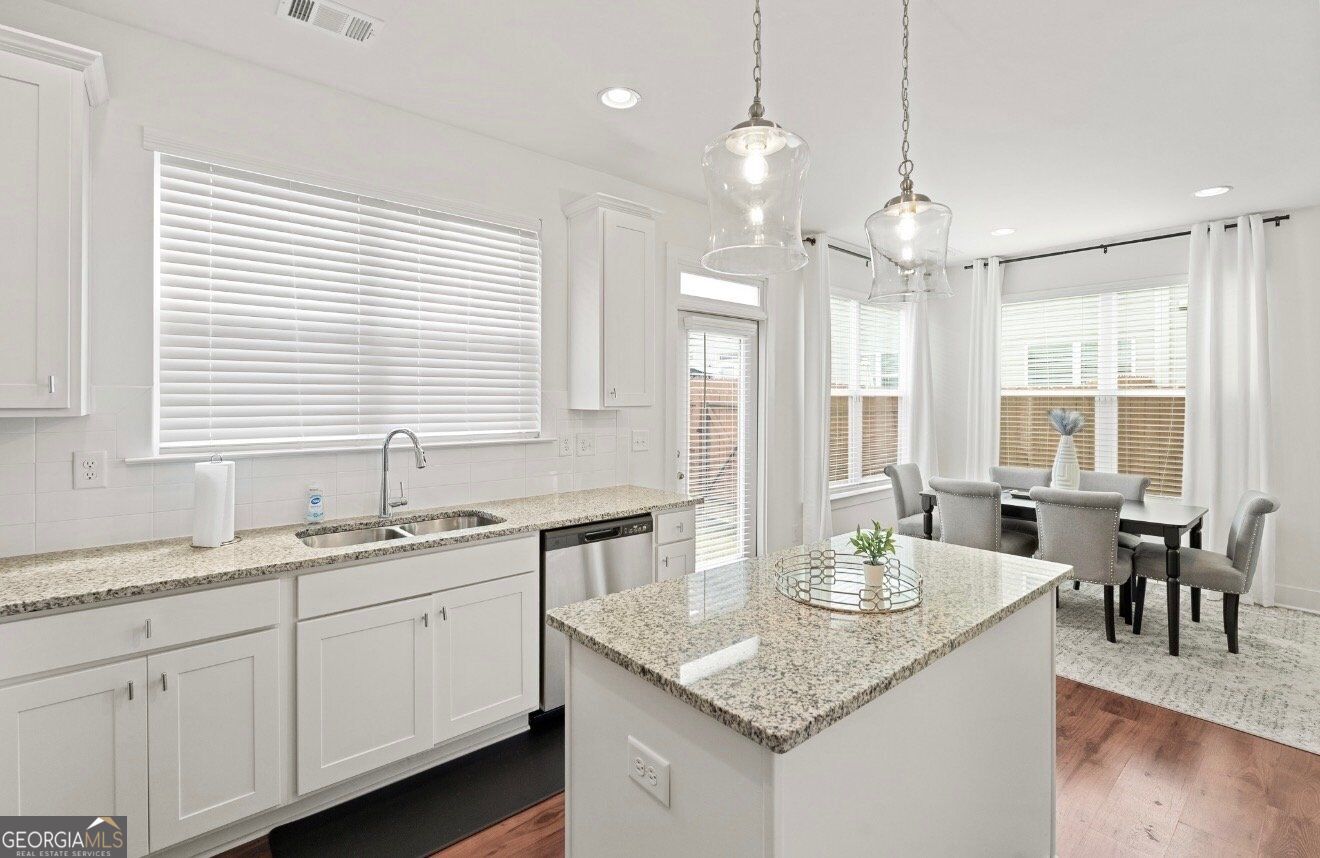 7651 Squire CT