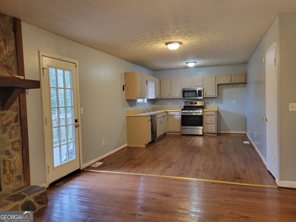 Photo of 9103 Raven Drive, Jonesboro, GA 30238 (MLS # 10653900)