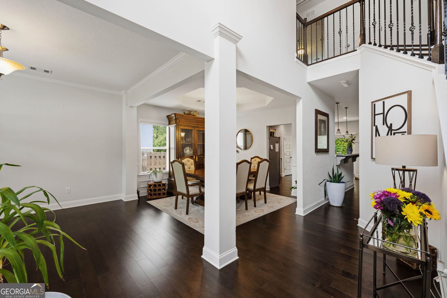 4882 Wisteria LN