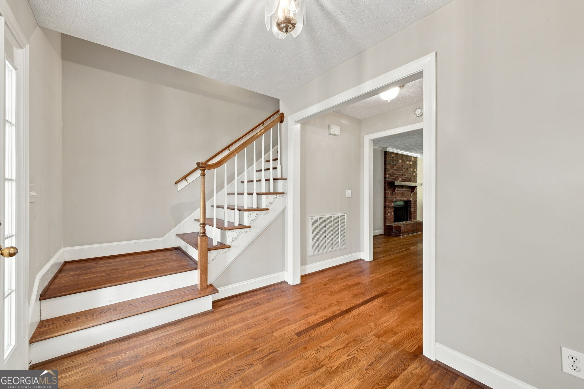 83 Bryant RD SW